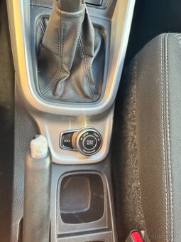 Suzuki Vitara 1.6i 4x4 - 8