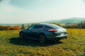 PORSCHE PANAMERA 4S 400HP V8 - 8