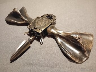 STEAMPUNK RECYCLE ART - PATINOVANÝ KOV - 8