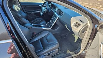 Volvo V60, 2.4 D6 AWD 162 kW PLUG-IN HYBRID - 8