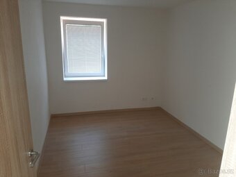 Pronájem bytu Moravská Nová Ves - 8