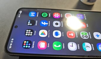 Samsung Galaxy S24 FE - 8