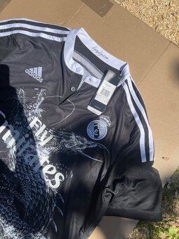 Dres Real Madrid - 8