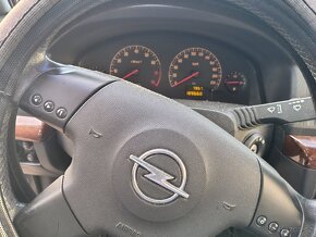 Opel Vectra - 8