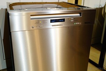 Miele myčka celonerezová G 6300 SCU, tři koše - 8