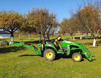 John Deere 2025R 4x4 - 8
