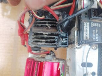 RC auto 1/8 - 8