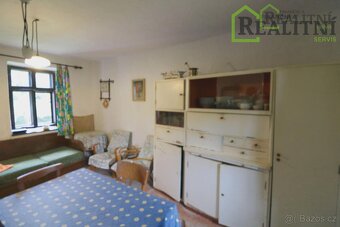 Prodej rodinného domu se zahradou v krásné lokalitě České Ka - 8