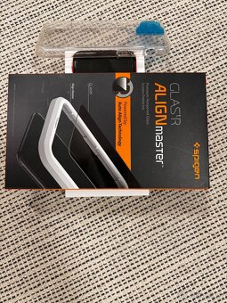 iPhone SE 2. generace, cerveny, 128 GB, baterie 88% - 8