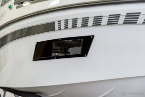 TRIDENT 640 SUNDECK - 8