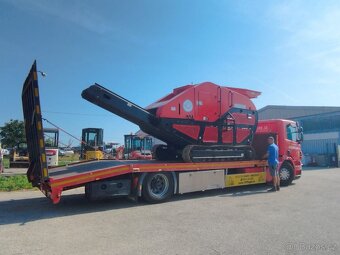 Red Rhino 7000 mobilní drtič. - 8