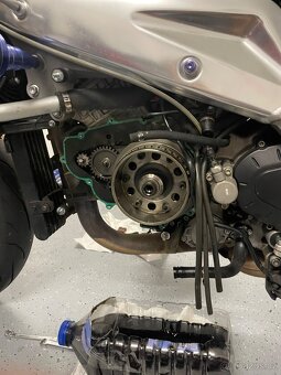 Aprilia Tuono 1000R - 8