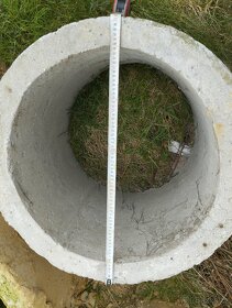 Betonové skruže, betonové poklopy a litinové poklopy - 8