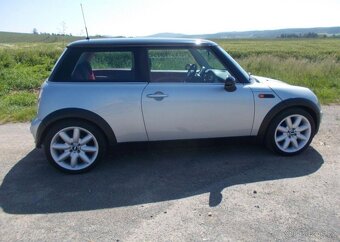 Mini Cooper 1,6 85KW perf.stav benzín automat 85 kw - 8