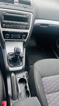 Škoda Octavia 1.2tsi 77kw 2011 - 8