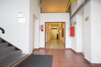Pronájem skladu, 73m² - Praha - Modřany - 8