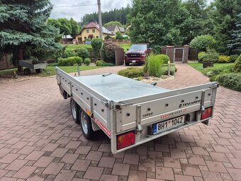 Hydraulicky sklopný přívěs 2700kg bržděný - 8
