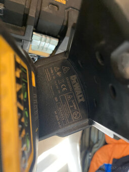 DeWalt laser DCE089G 3x360 + Snímač paprsku + Stativ a obal - 8