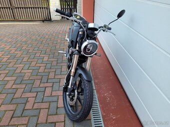 Elektrický motocykl Super Soco TC max - 110 km/h - 8