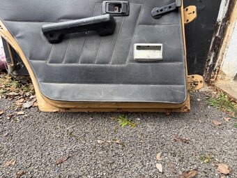 Škoda 105-136 zadní dveře - 8