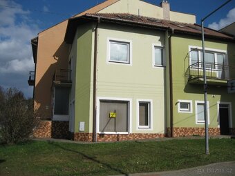 Obchodní prostory k pronájmu, Uh. Hradiště - 8