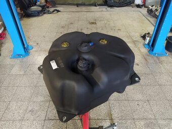 Mercedes-Benz w212 Facelift 220cdi Bluetec náhradní díly - 8