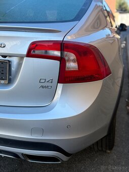 Volvo S60 D4 AWD Cross Country (5-válec) - 8