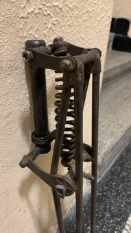 Odpružená vidlice na historické kolo nebo motokolo - 8