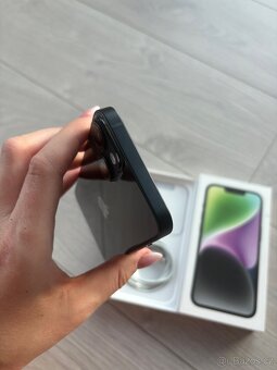 iPhone 14 - 8