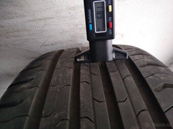 Prodám alu disky Škoda 5x100 R17 s letním pneu 205/55/17 - 8