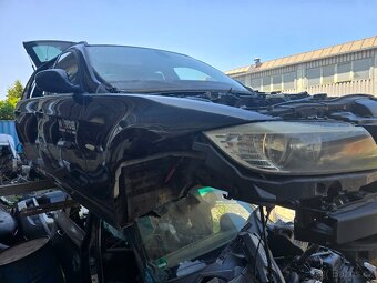 BMW E91 ,E90 318d r.2010 facelift na ND - 8