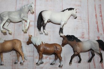 Figurky koní Schleich 2 - 8
