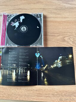 Hugo Toxxx – Legální drogy + Ilegální kecy (2×CD) - 8