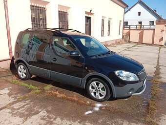 Škoda Roomster 1.6tdi Scout serviska - 8