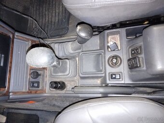 Mitsubishi Pajero 3.5 V6 - 8
