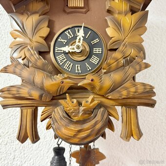 Staré dřevěné unikátní kukačky vyřezávané plně funkční - 8