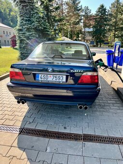 BMW e38 740i - 8
