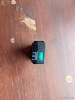 Sony ACC-TRW Accessory kit (Nabíječka + kabel + baterie) - 8