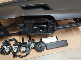 Airbagy, palubní deska, pásy Volkswagen Touran - 8