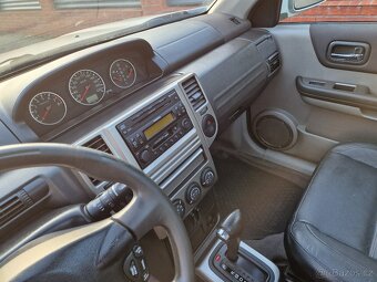 Nissan X-trail 2.5 benzin 121 kw - 4x4 - AUTOMAT - - 8