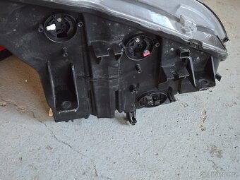 Predni svetlo BMW F25 x3 - 8