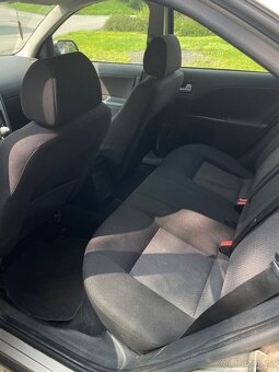 Ford mondeo mk3 r.v2003 2.0tdci - 8