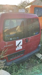 Prodám díly karoserie Peugeot Partner 2 - 8