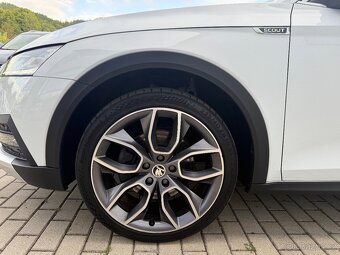Škoda OCTAVIA IV SCOUT 2.0 TDi 4x4 MATRIX PANORAMA KAMERA - 8