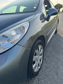 PEUGEOT 207 - 8