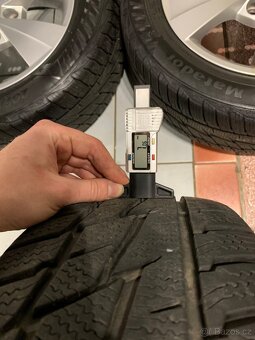 Alu kola Škoda R16 5X112 ZIMNÍ PNEU 205/55 R16 VELORUM - 8