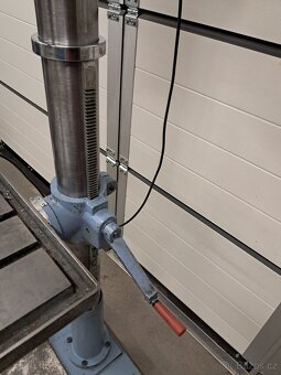 Stojanová vrtačka - 8