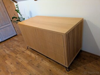 Komoda - 8