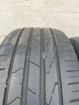 Hankook 215/55 R17 - 8