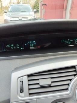 Renault Grand Scénic 2.0dci - 8